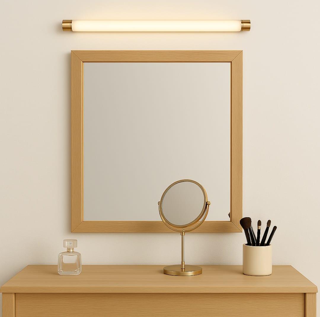 546 BK / 600 Black Body Watt : 12W Body Color : GD Color Temp. : 3C LED Size : L 50cm PRICE :  2,200/- Standard Packing : 20Pcs